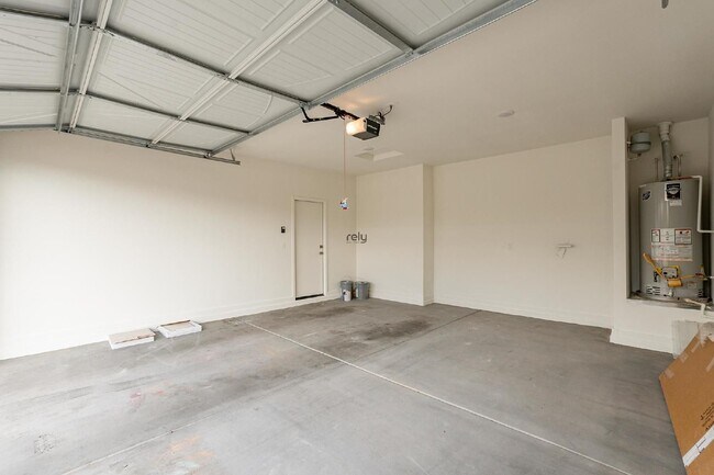 Building Photo - 14155 W Georgia Dr