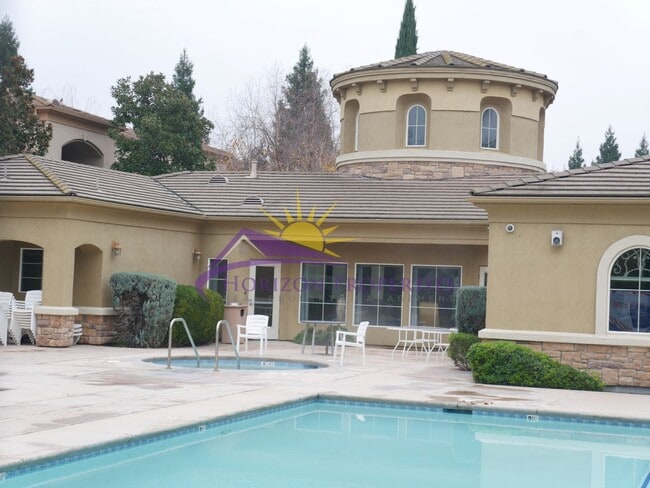 Building Photo - Modern 1 Bed 1 Bath 763 sq ft North Natomas Condo