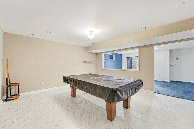 Building Photo - 9 Gallery Rd