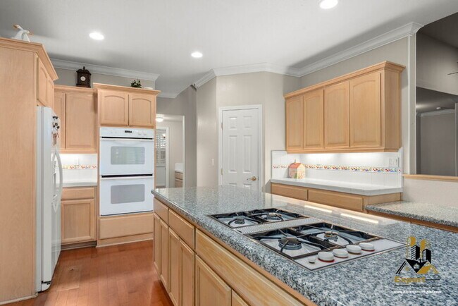 Building Photo - 5291 Bryant Rd