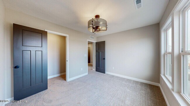 Building Photo - 212 Education Wy