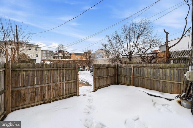 Building Photo - 507 E Airy St