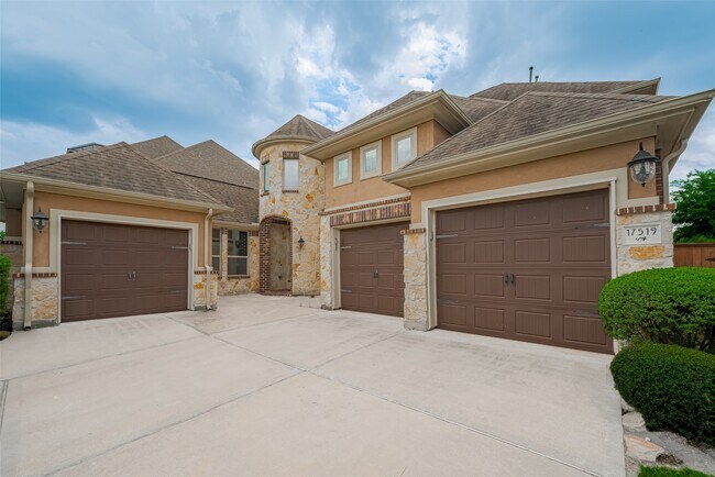 Primary Photo - 17519 Murrayfield Ct