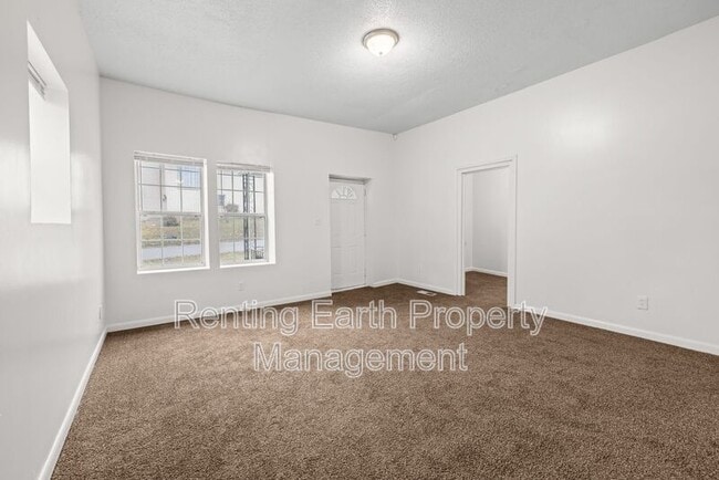 Building Photo - 5722 Terrace Ave