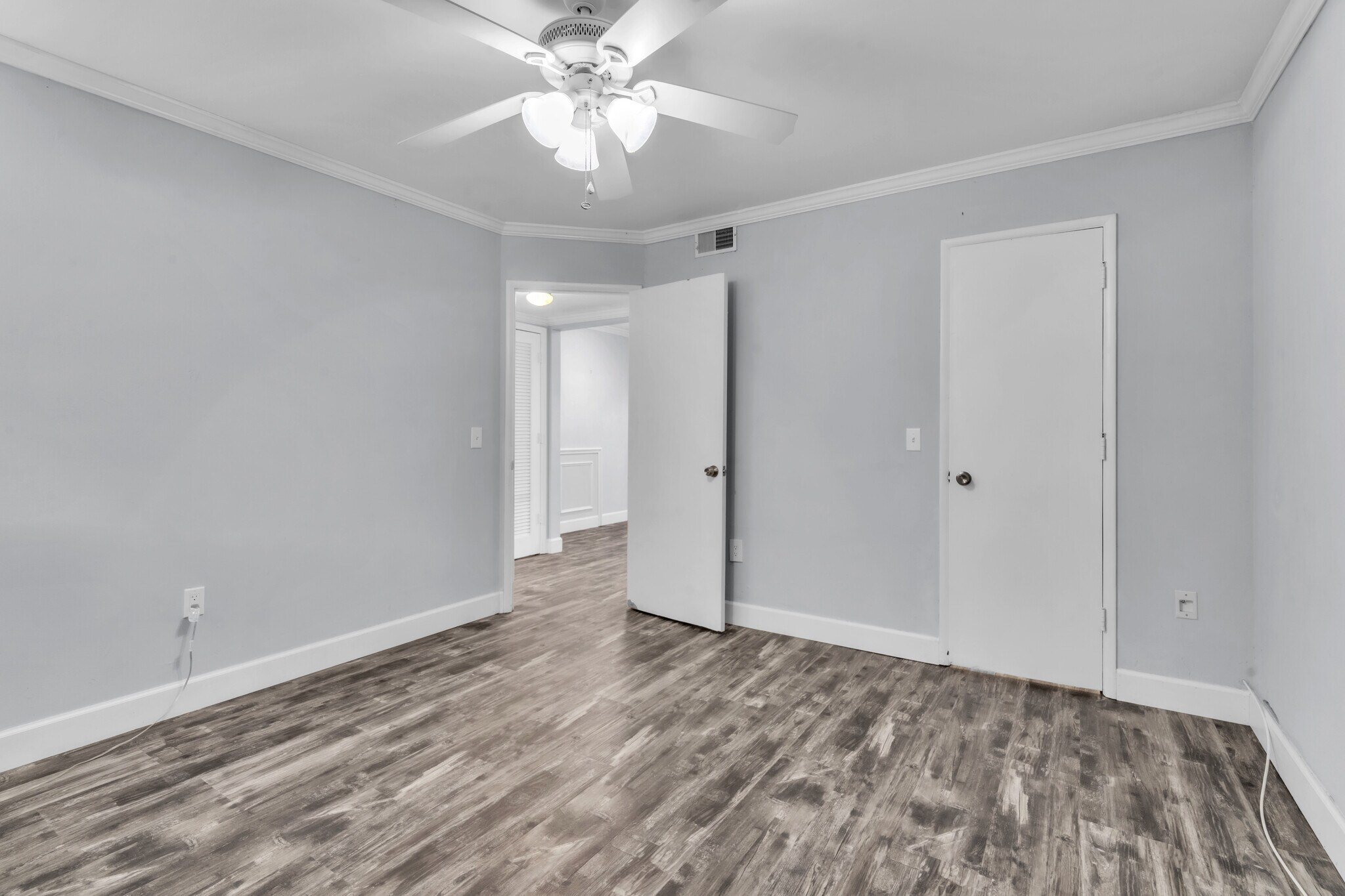 LIving room - 5850 18th St N