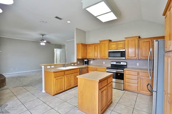 Building Photo - 7125 Sable Cir