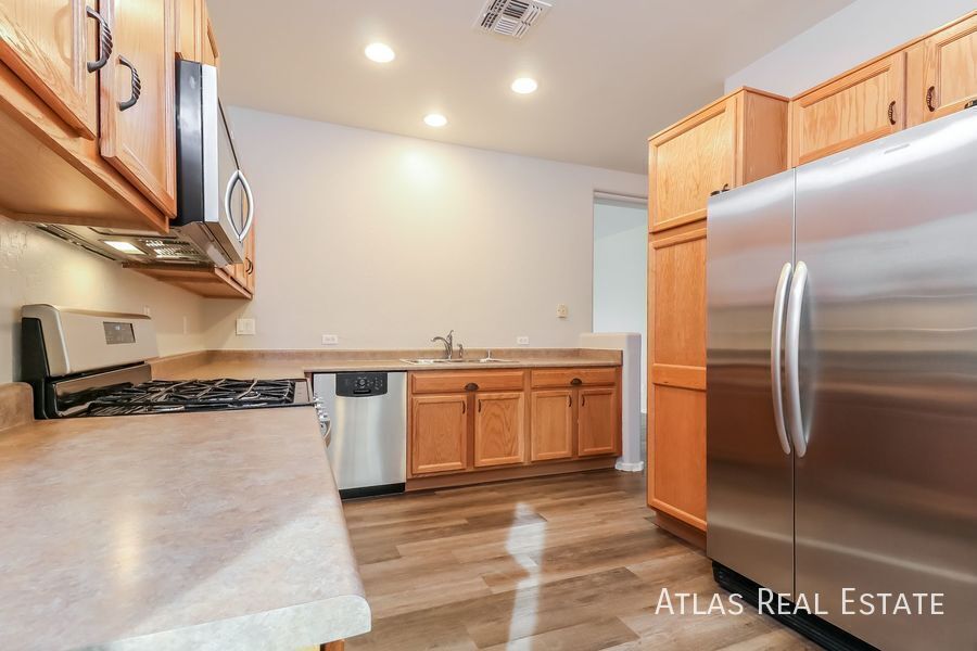 Building Photo - 17136 W Desert Ln