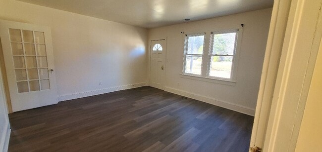 Building Photo - So Much Space