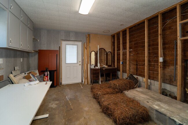Building Photo - Davis Shores 3/2 Single Family Home