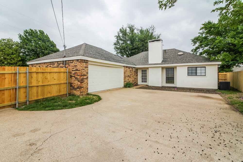 Building Photo - 429 Partridge Cir
