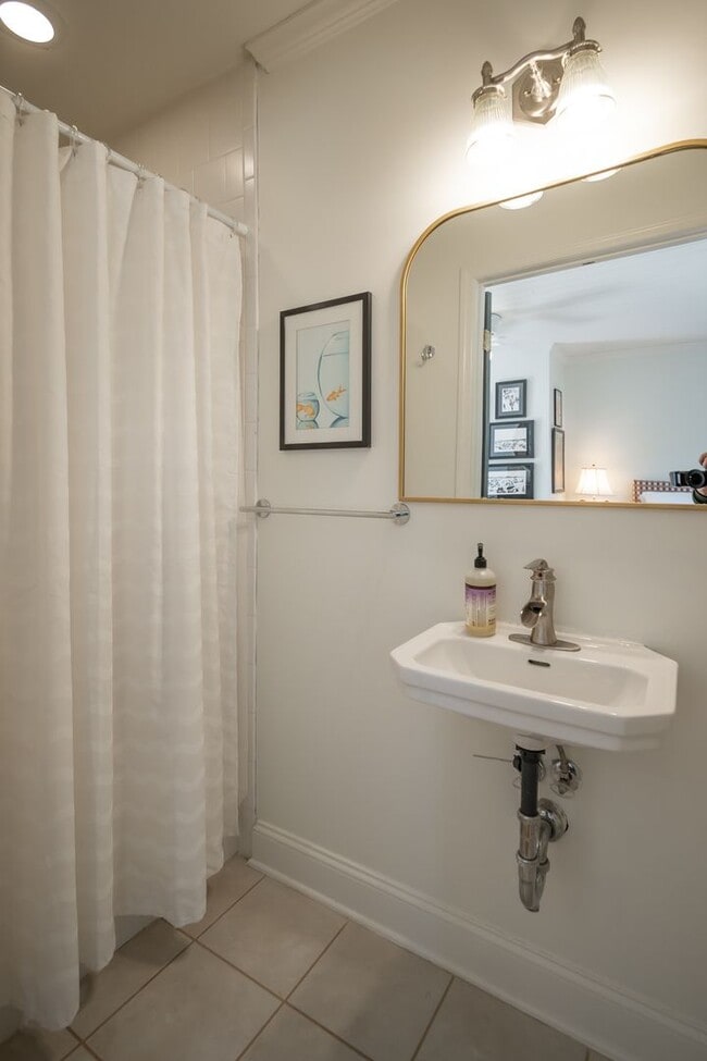 Building Photo - 119 Fortson Cir