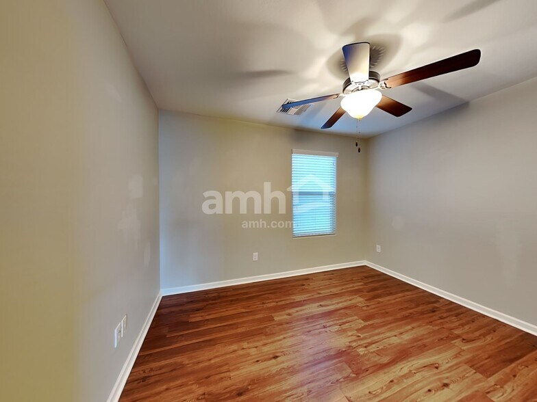Building Photo - 20713 W Point Ridge Rd