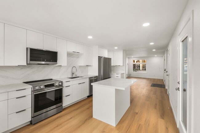 Building Photo - 2411 S Norman St