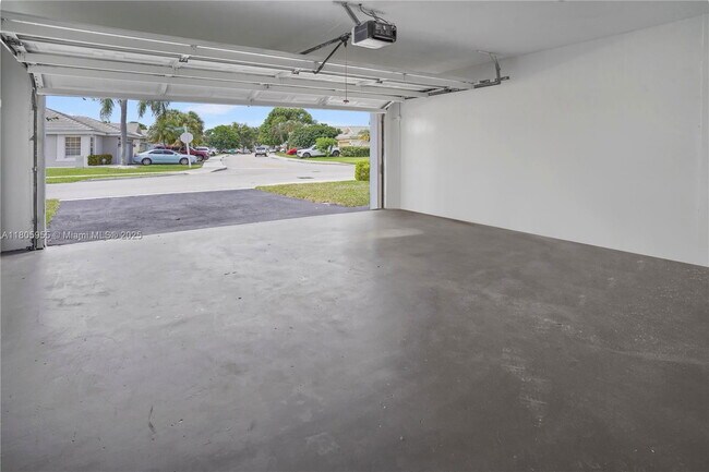 Building Photo - 9354 Arborwood Cir