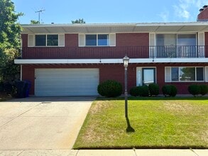Building Photo - 1833 S Jeri Dr