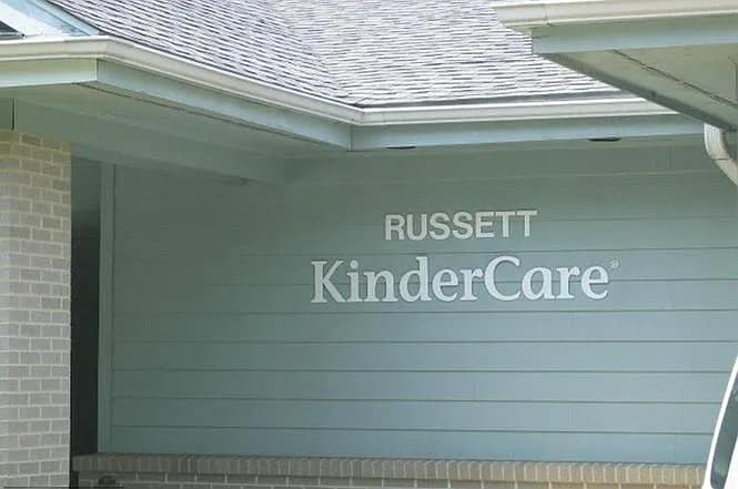 Building Photo - 8010 Pennington Dr