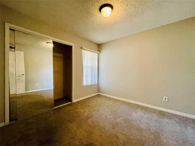 Building Photo - 5015 Laguna Bay Cir