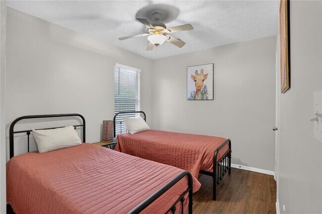 Building Photo - 3536 Highland Pine Way