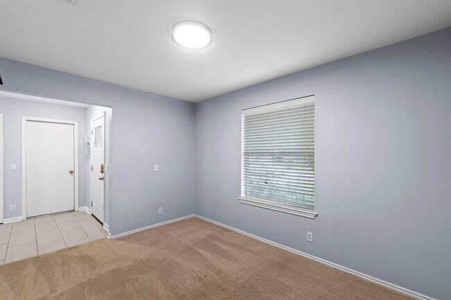 Building Photo - 6003 Wideleaf Dr
