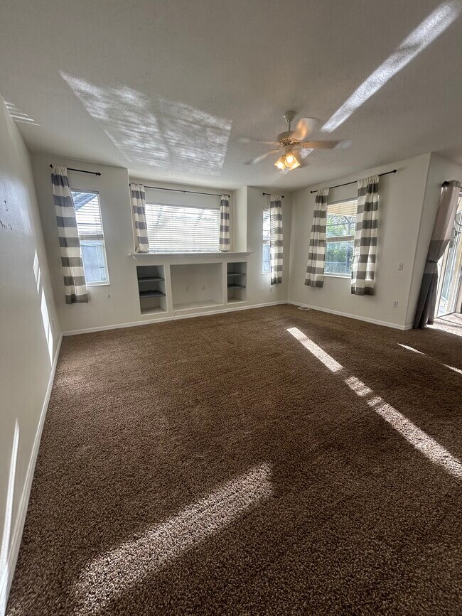Building Photo - 162 Bridgewater Ct