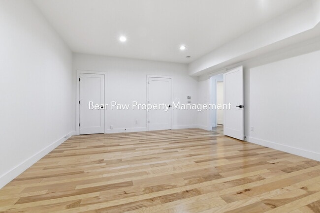 Building Photo - "Charming North  Evergreen Townhouse" "