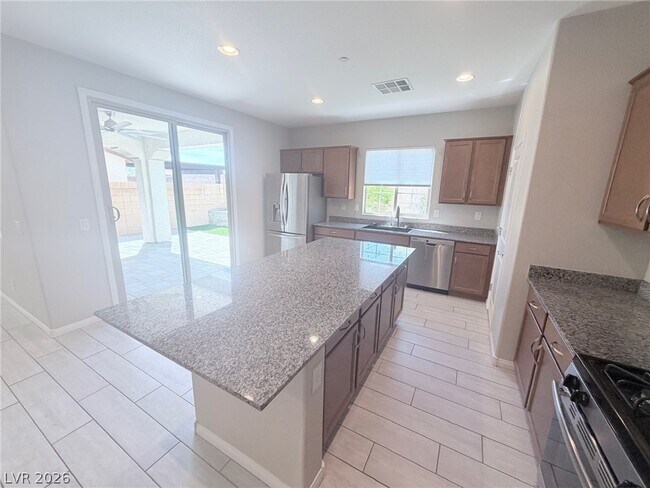 Building Photo - 10025 Desert Bighorn Ct