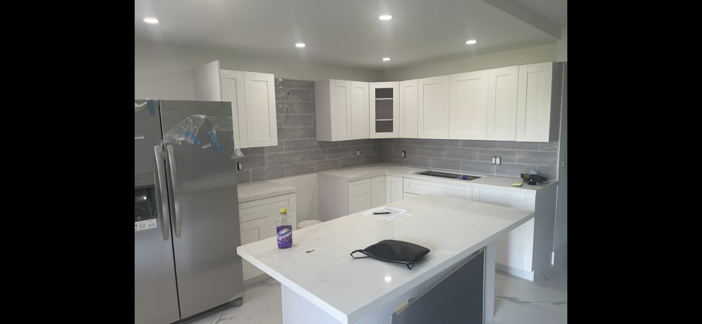 Brand new kitchen stove will arrive soon - 13475 SW 9th St
