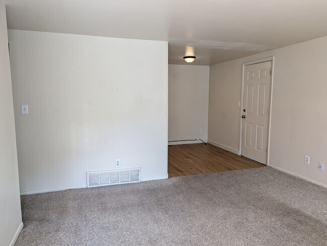 Building Photo - 1227 Maxwell St