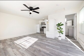 Building Photo - 4344 Keeler Ave