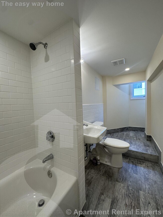 Building Photo - 381 Harvard St