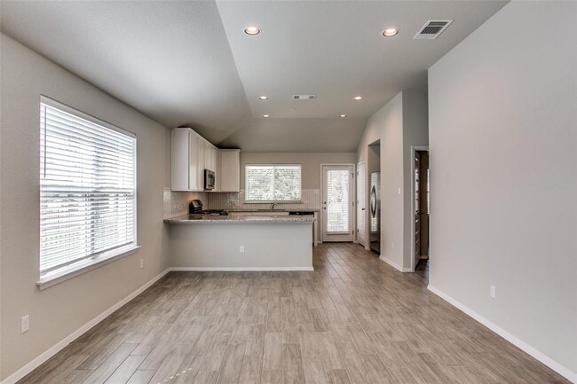 Building Photo - 2800 Joe Dimaggio Blvd