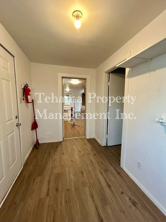 Building Photo - Country home on a Rural Farm in Corning.