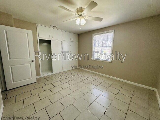 Building Photo - 3627 N Lloyd Cir