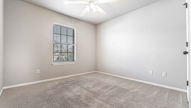 Building Photo - Beautiful Home in Bentonville!