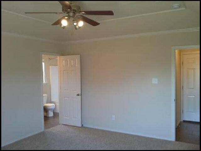 Building Photo - 14505 Parkway Cir