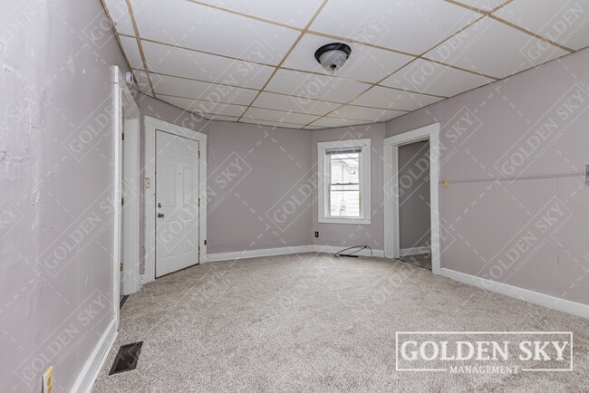 Building Photo - 230 Kinsey St