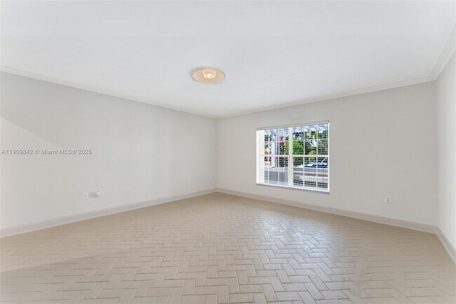 Building Photo - 13032 Mar St