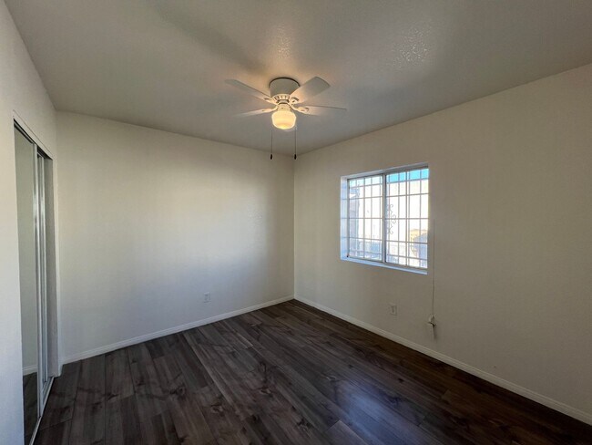 Building Photo - 8416 1/2-8416 1/2 Graham Ave