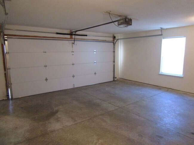 Building Photo - 1725-1727-1727 Louise Cir