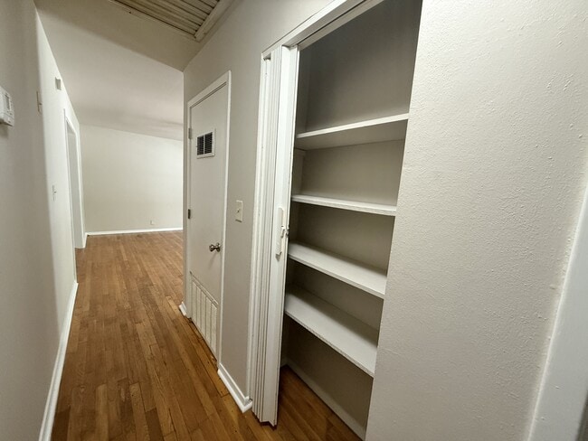 Building Photo - 207 Casalinda Cir