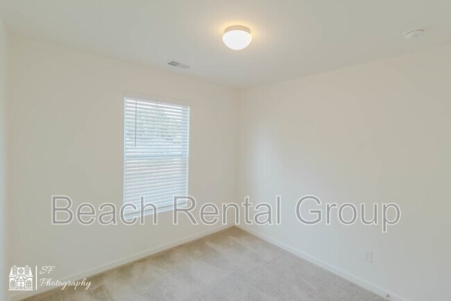 Building Photo - 109 OXFORSHIRE STREET