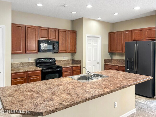 Building Photo - 12245 Heronsford Ln