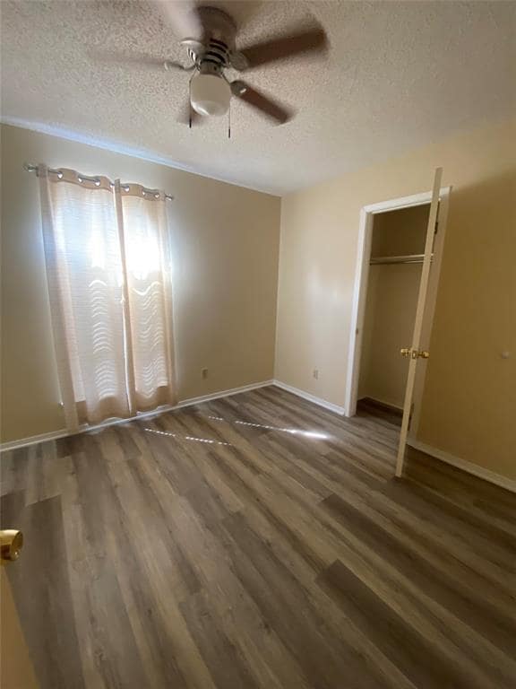 Building Photo - 1806 Sierra Dr