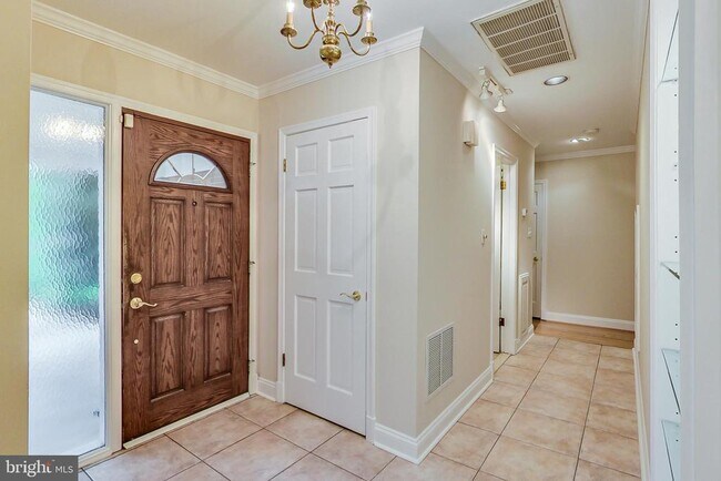 Building Photo - 14904 Claude Ln
