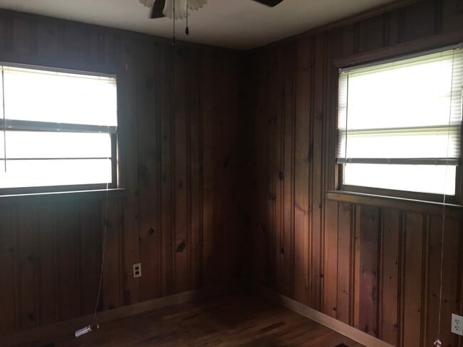 Building Photo - 4387 8th Ave N