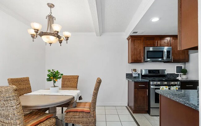 Building Photo - Welcome to this charming, spacious 1-bedro...