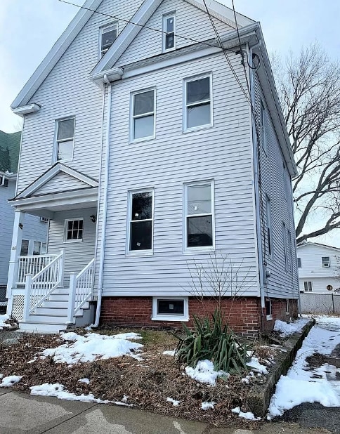 Building Photo - 92 Walnut St