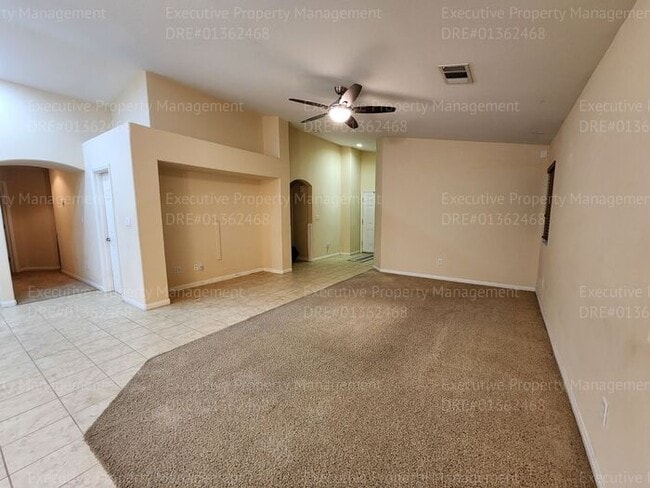 Building Photo - Spacious 4 bedroom 2 bathroom home located in the Ashton Falls community