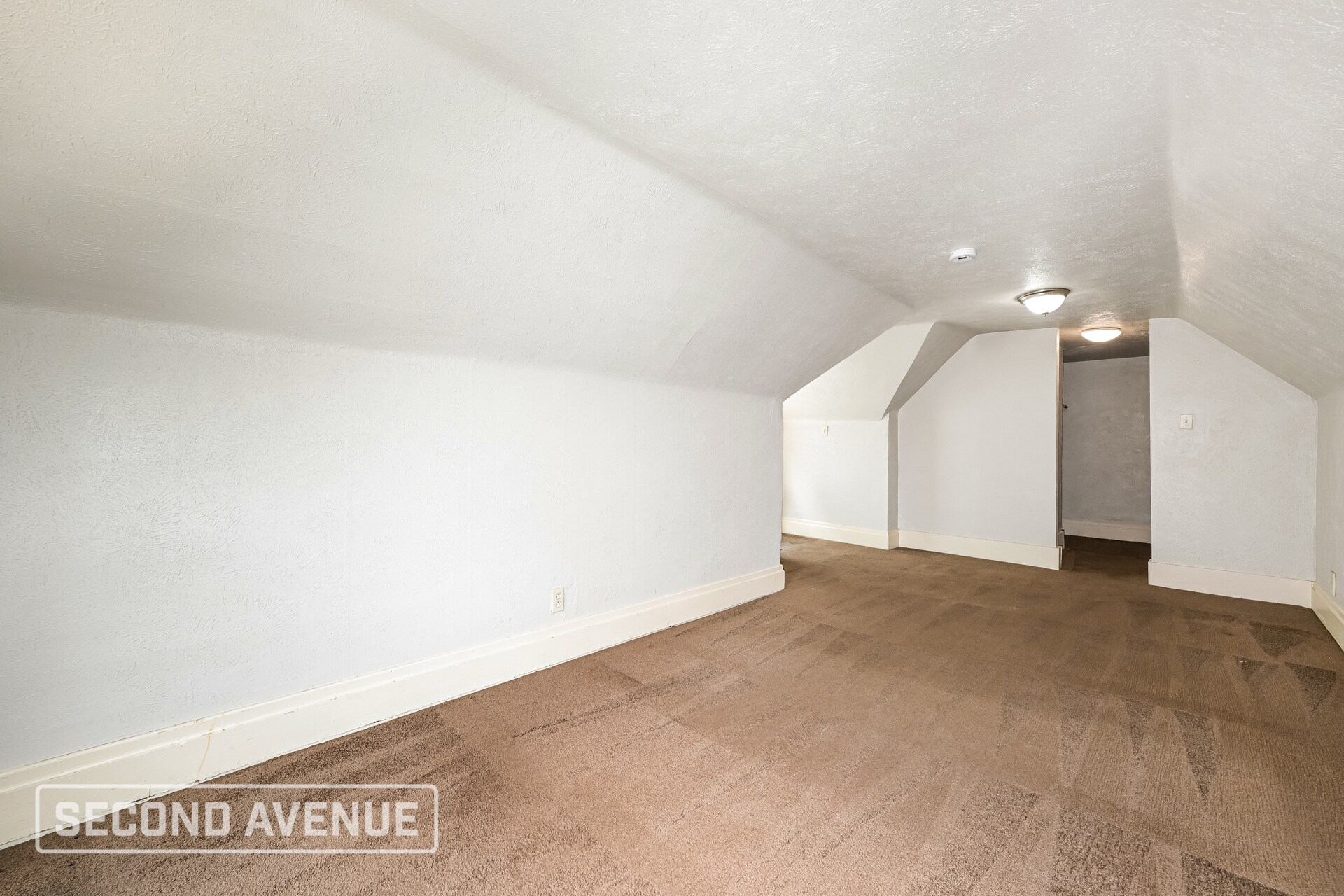 Building Photo - 802 Dubois St