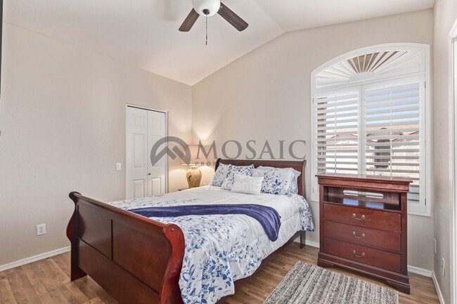 Building Photo - 1797 E Lindrick Dr